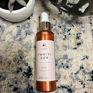 Tahiti Sun Lyfestyle Co. Nourishing shimmer body oil. 4 oz Full size. New.